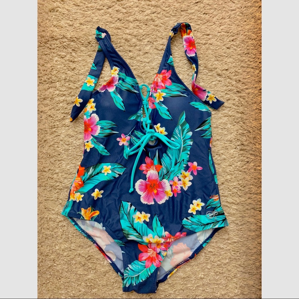 One piece swimsuit